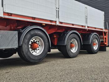 Pacton 2 X STEERING AXLE / LIFT AXLE / HIAB ROLLER CRANE